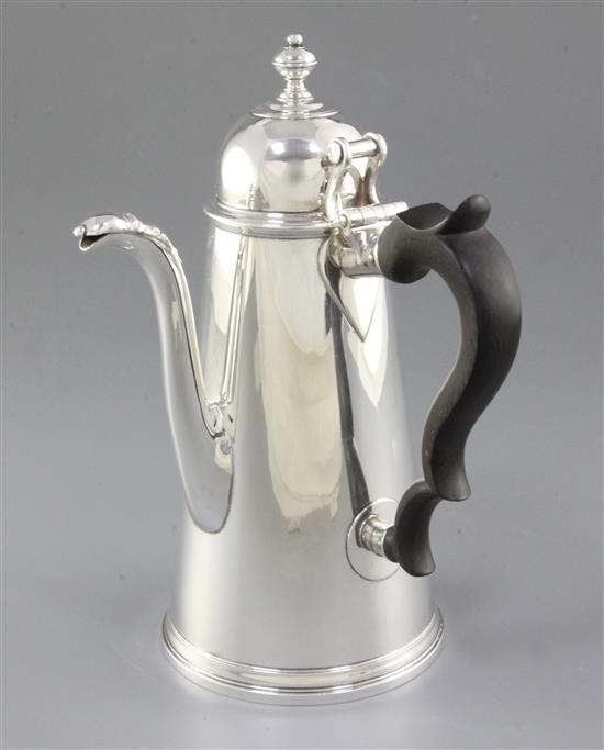 A George V silver coffee pot, by R & W Sorley, Height 8 ¾”/223mm Weight 22.5oz/638 grms